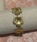 Golden flower armbandje